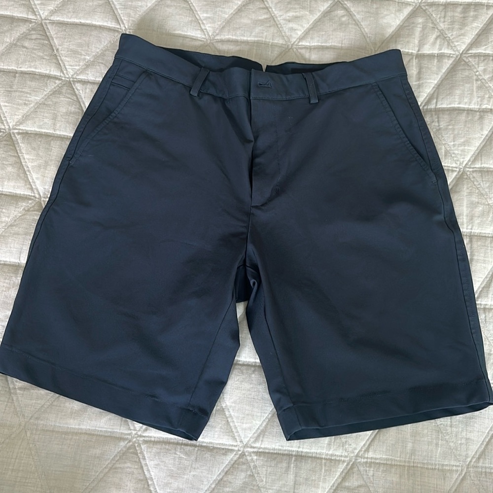 Dunning men’s golf shorts, new without tags